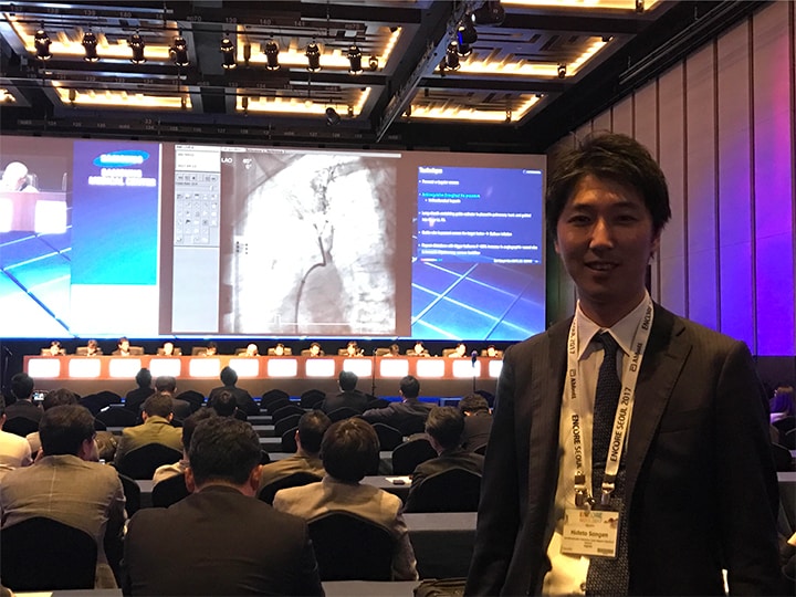 Live会場は大きな会場で熱気に溢れていました。