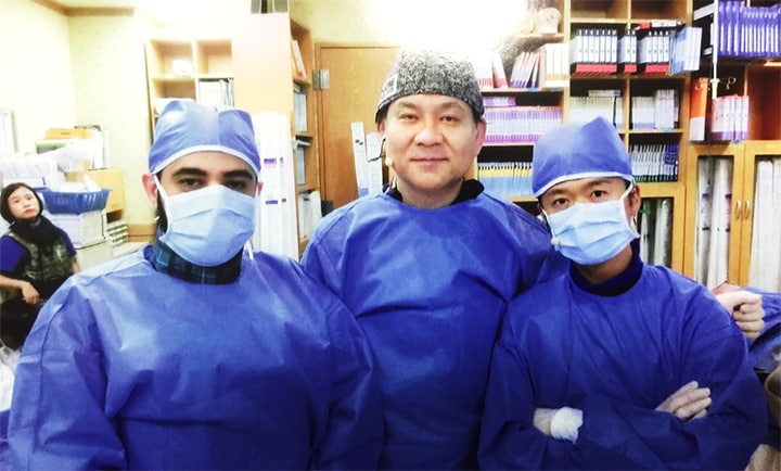 左端からエジプトからの医師、Rha先生、筆者。