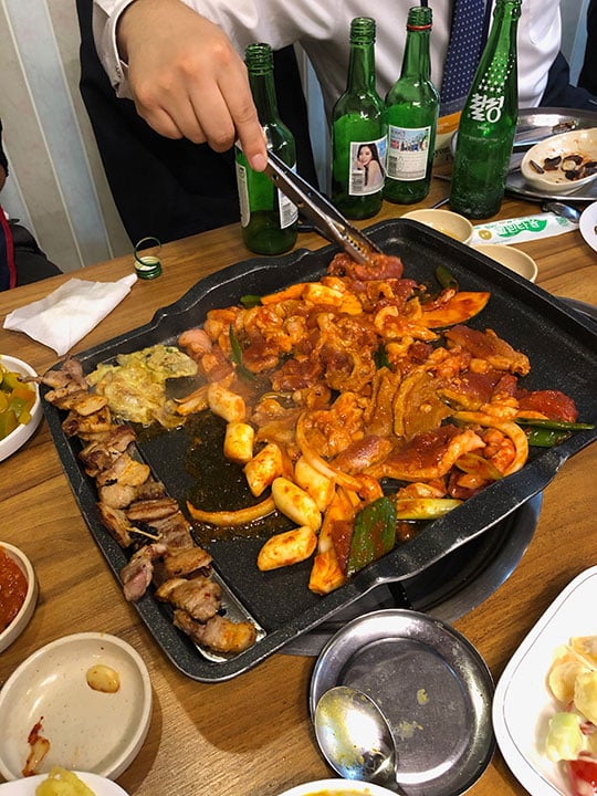 鴨肉のプルコギは甘辛のタレが絡み、弾力のあるさっぱりとした鴨肉に相性抜群