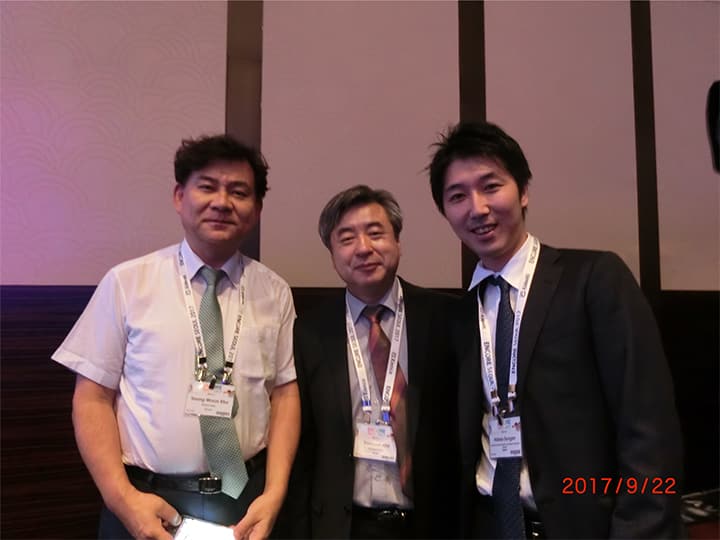 真ん中の先生がEncore Liveにご招待下さったAhn先生。左の先生はSUNRISE competitionの優勝者にGuro Liveの2nd operatorをプレゼントしてくださるRha先生。