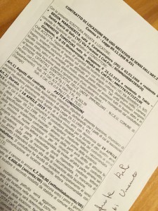 写真５：アパートの賃貸契約書