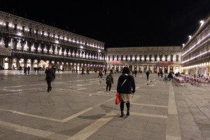 写真６：真夜中のサンマルコ広場