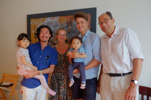 写真3. Offermanns教授（右）の豪邸にてOffermanns一家とともに